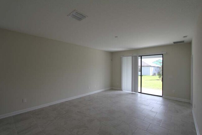 Building Photo - 15248 Purple Martin St