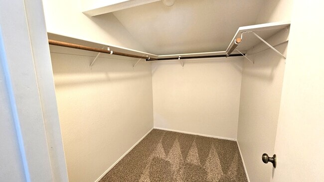 Building Photo - 1602 SE 145th Ct