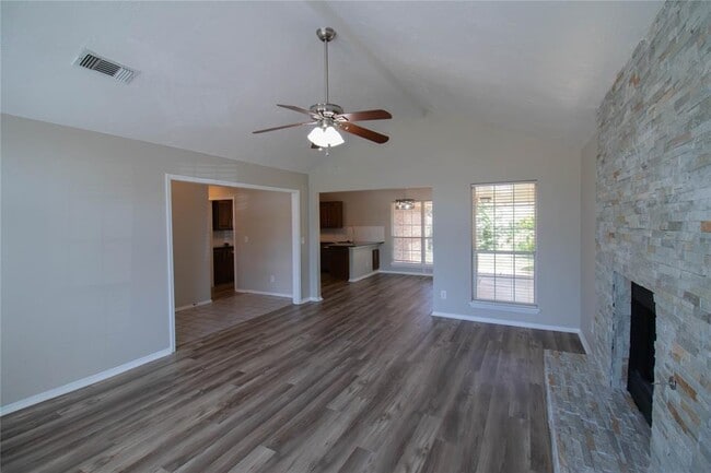 Building Photo - 525 NW 171st Terrace