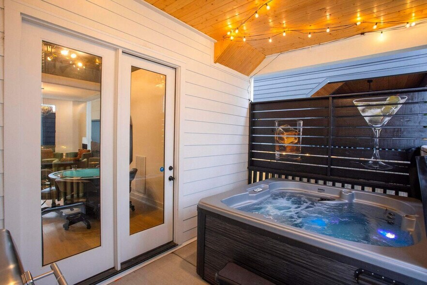 Building Photo - 4021 Indiana Ave