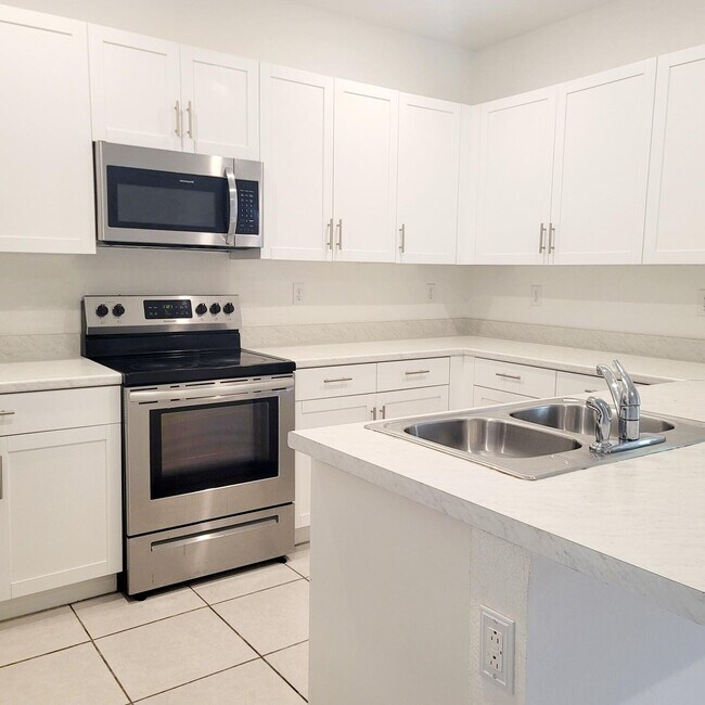 Building Photo - 28708 SW 133rd Ct