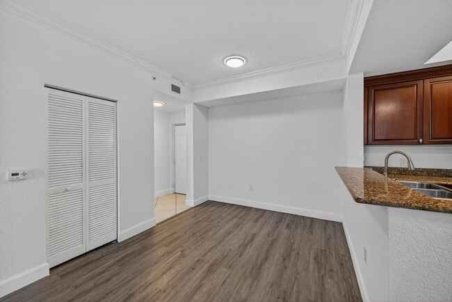 Building Photo - 1660 Renaissance Commons Blvd