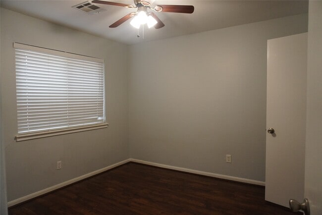 Building Photo - 10703 Wickersham Ln