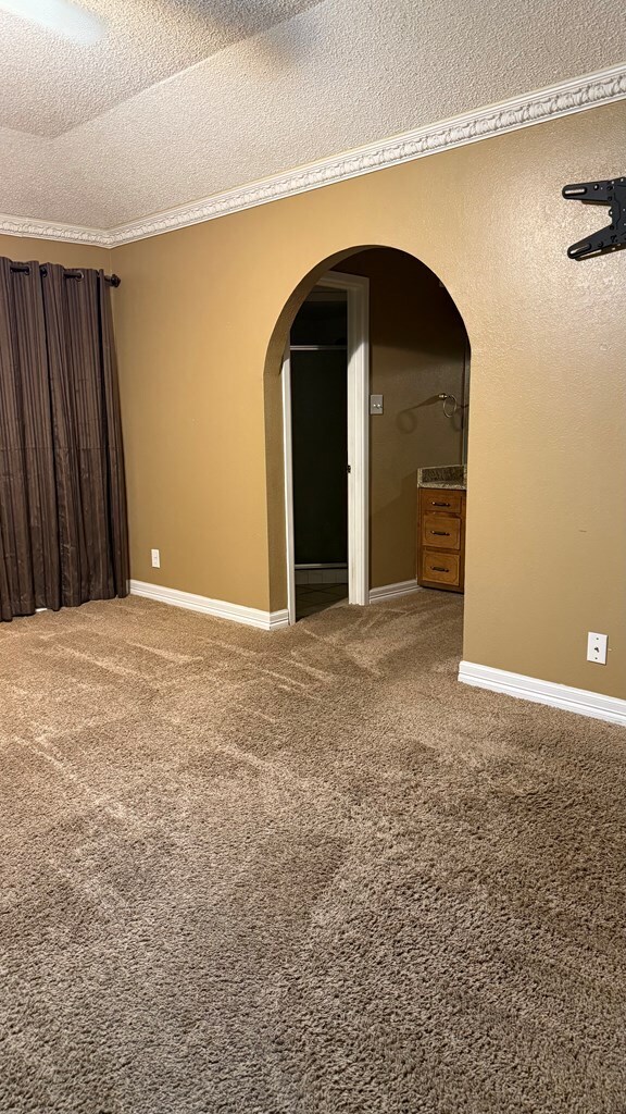 Building Photo - 2602 Wydewood Dr