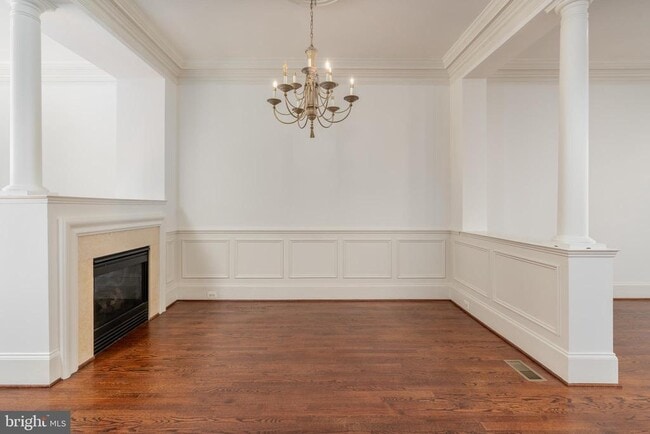 Building Photo - 720 Carpenter Rd