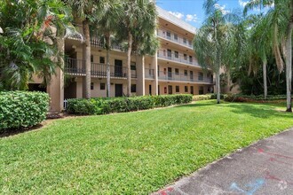 Building Photo - 4760 Lucerne Lakes Blvd W