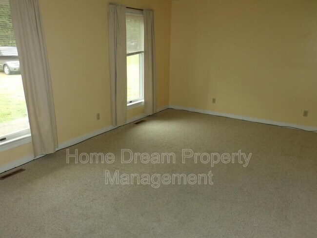 Building Photo - 10451 Edgehill Ln