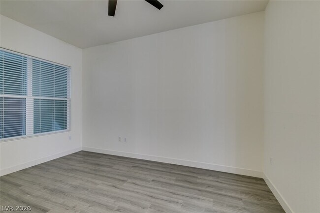 Building Photo - 38 E Serene Ave