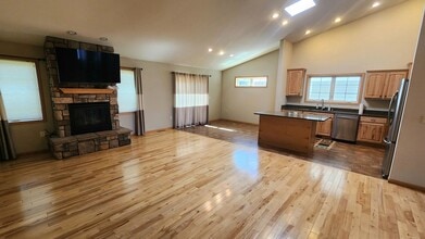 Building Photo - Onalaska Home in 55+ Community