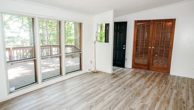 Building Photo - 7 Breakwater Dr