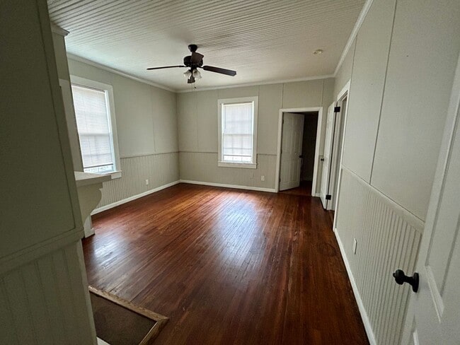 Building Photo - 24 W Tuscaloosa Ave