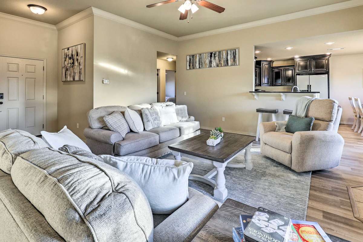 Building Photo - 450 Remson Ln