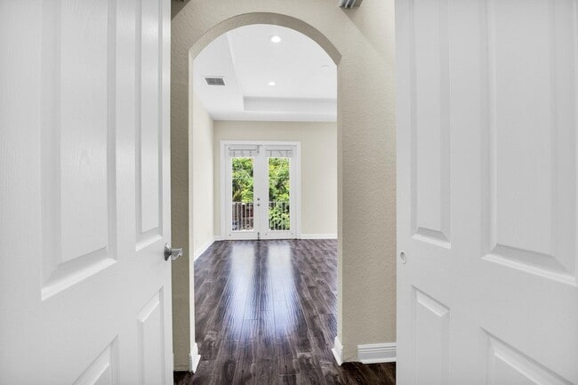 Building Photo - 3432 NE 15th Ave