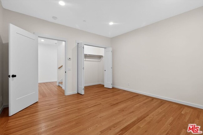 Building Photo - 502 Chapman Dr