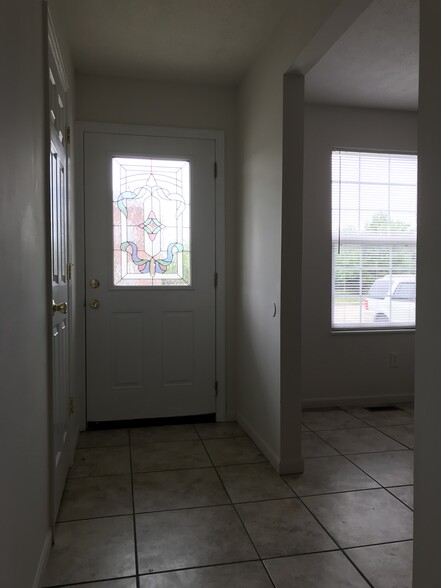 Building Photo - 4191 Otter Creek Dr