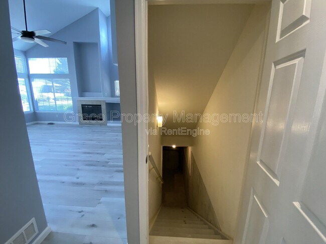 Building Photo - 1210 E 130th Ave