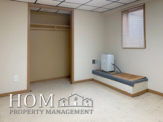 Building Photo - 335 Dolph Rd