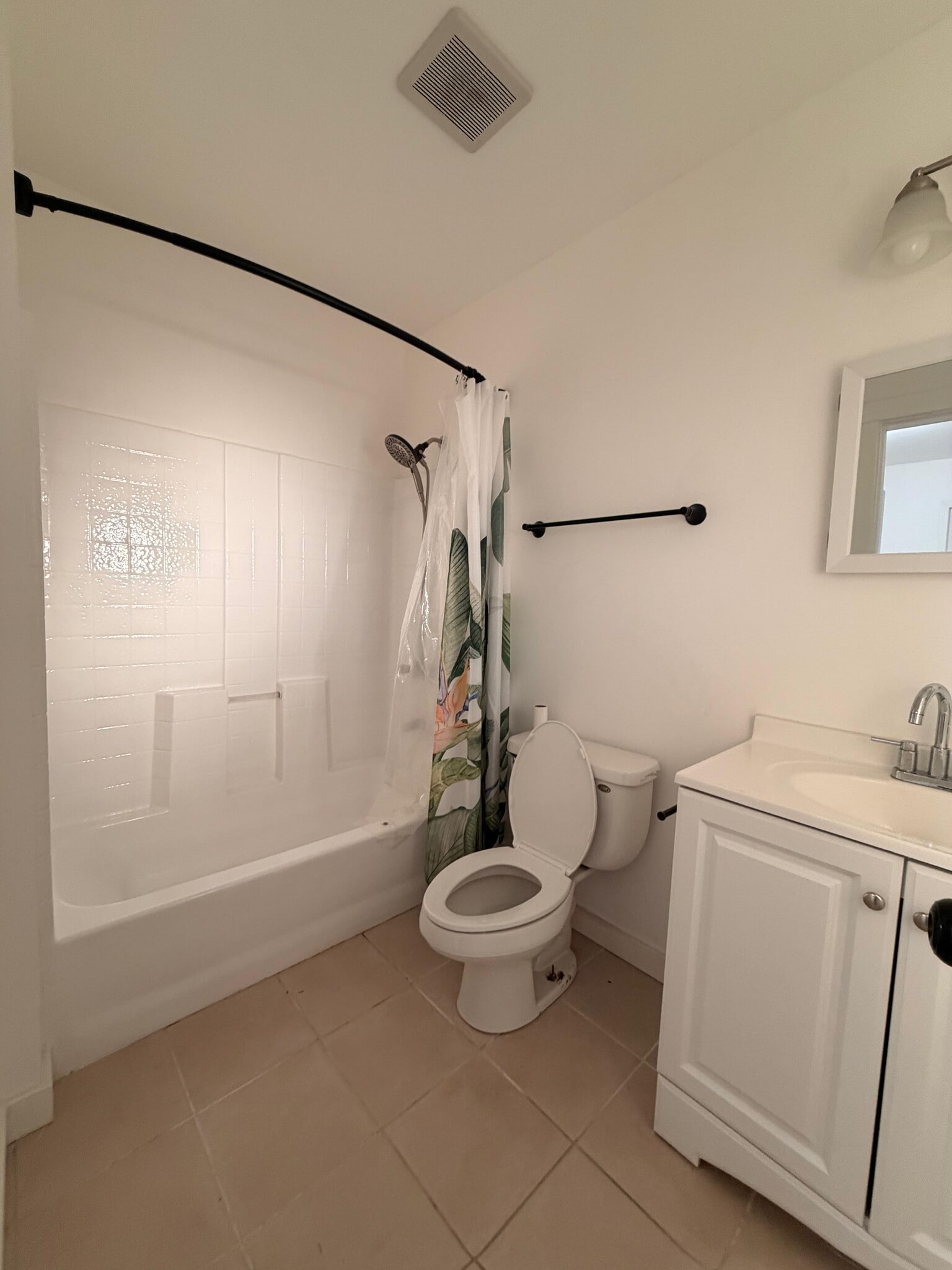 Building Photo - 13330 Clairmont Way