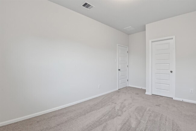 Building Photo - 2615 Ryon Falls Dr