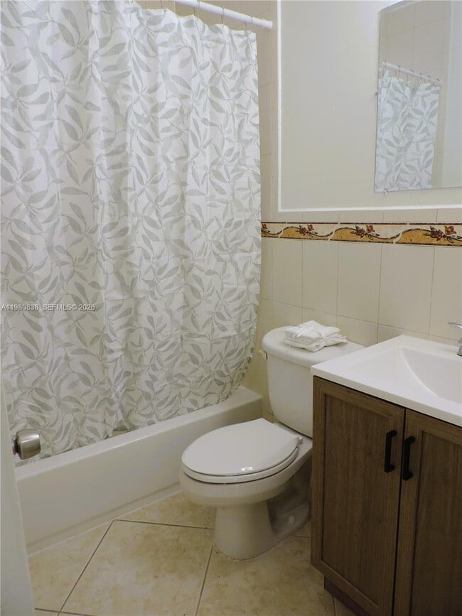 Building Photo - 3134 SW 25th Ter