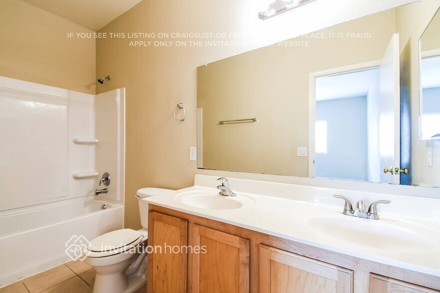 Building Photo - 1182 E Desert Moon Trail