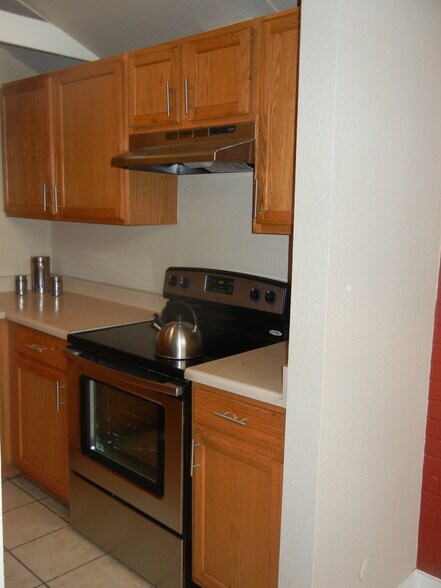 Brand new stainless steel appliances! - 1400 Julian St