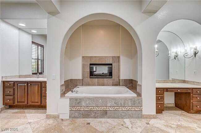 Building Photo - 3680 Belvedere Park Ln