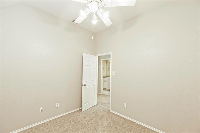 Building Photo - 2405 Hopkins Dr