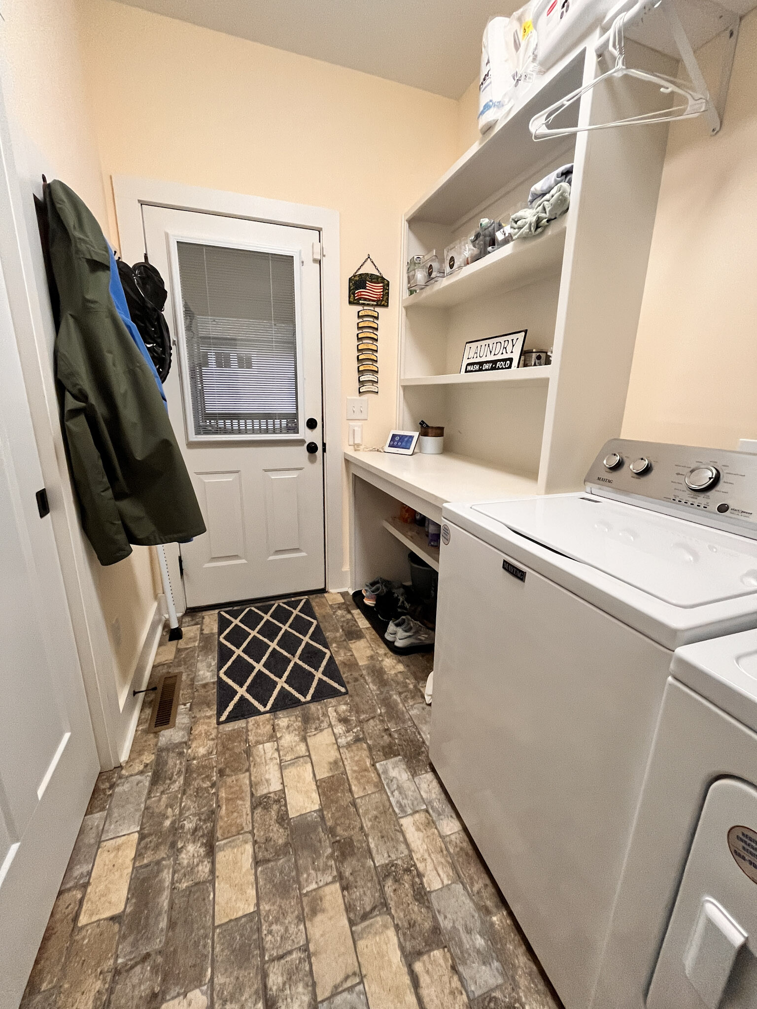 Laundry room - 426 Sheldon Rd