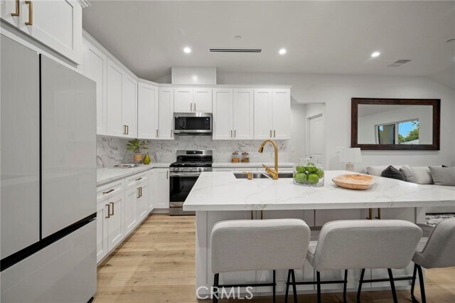 Building Photo - 5865 Tobias Ave