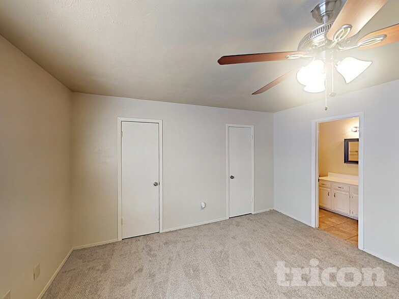 Building Photo - 1226 Meadow Creek Dr