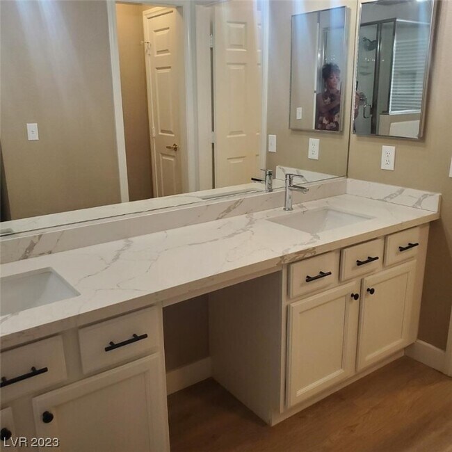 Building Photo - 5316 Rim View Ln