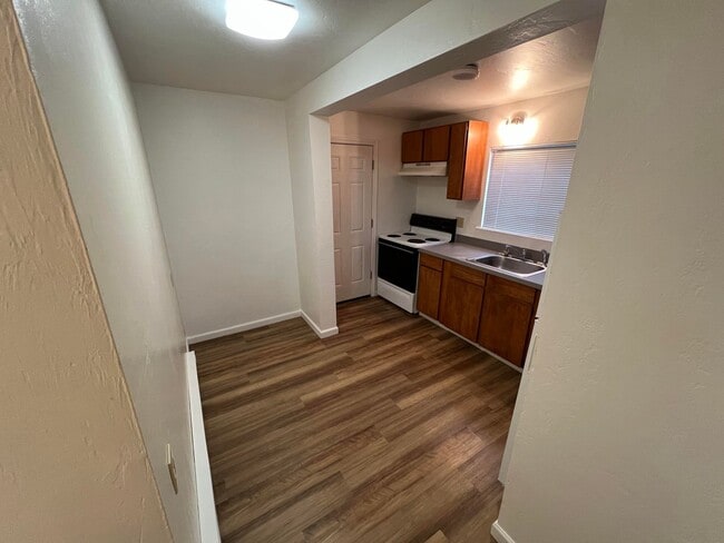 Building Photo - 2 Bedroom in Colllege Hill/Friendly Area