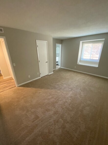 Master Bedroom - 3100 Heathstead Pl