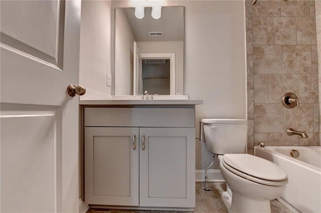 Building Photo - 5240 Cresslyn Rdg