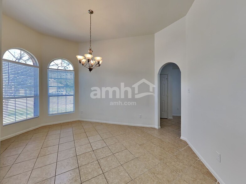 Building Photo - 18439 Sunrise Oaks Ct