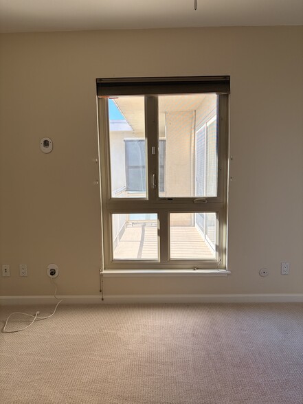 Building Photo - 590 El Dorado Ave