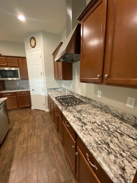 Building Photo - 10245 W Pinnacle Vista Dr
