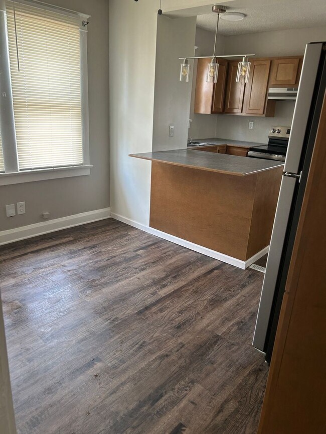 Building Photo - Updated 2/3 Bedroom Bedroom Austintown Home for Rent