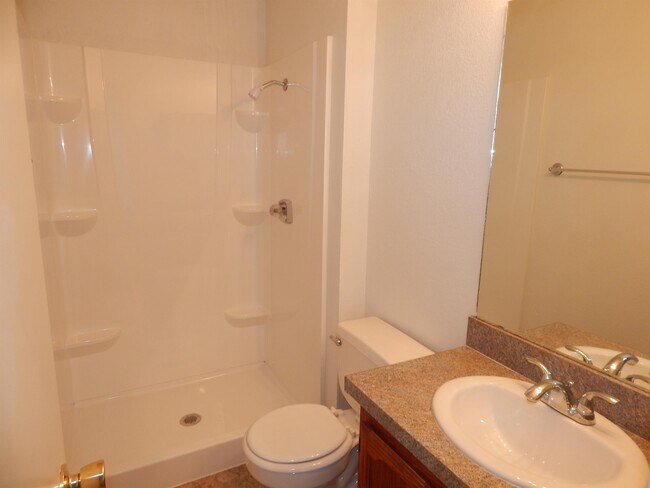 Building Photo - 1613 Bobby Lee Dr