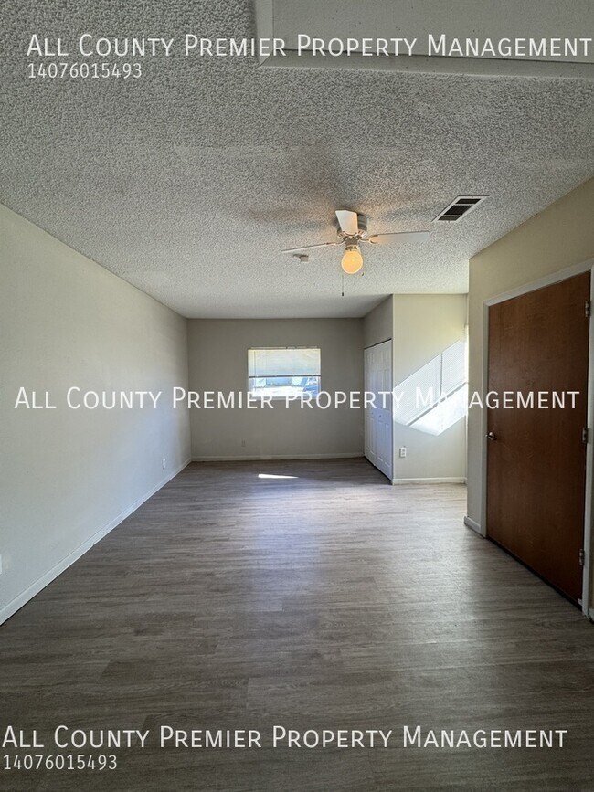 Building Photo - 2264 Greenview Cir