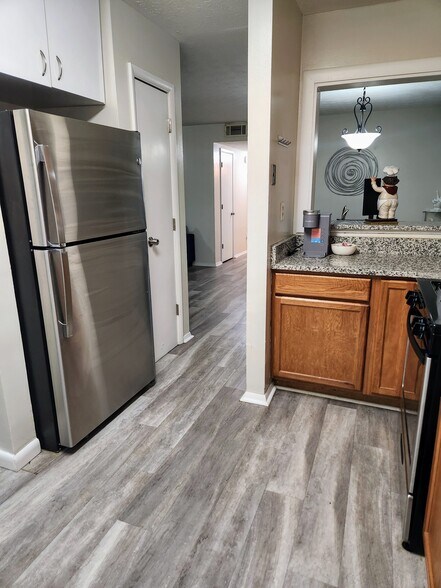 Building Photo - 905 Wynnes Ridge Cir SE