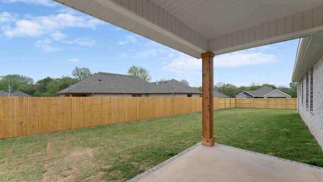 Building Photo - "Stylish 3-Bedroom Farmington Home with Gr...