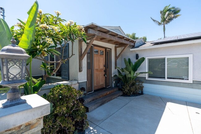 Building Photo - 3 Bedroom Home with Solar in Bay Park