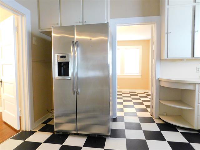 Building Photo - 317 Stroud St