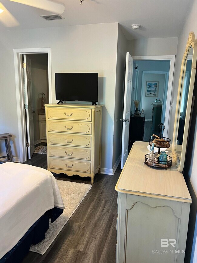 Building Photo - 25957 Canal Rd