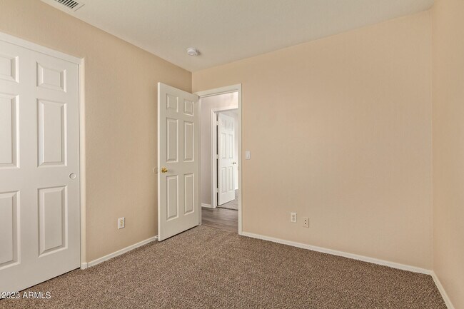 Building Photo - 9012 W Tony Ct