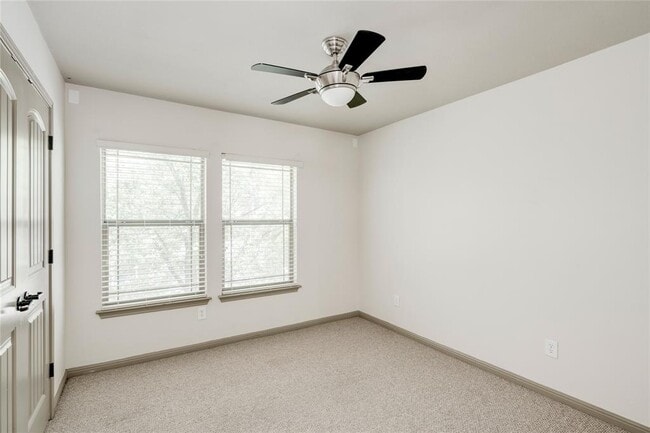 Building Photo - 483 McGarity