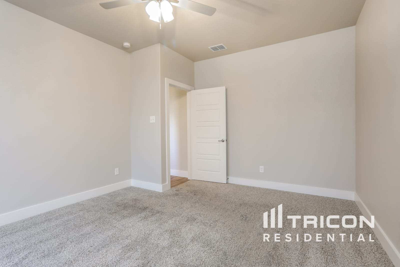Building Photo - 10321 Ft Teran Trl