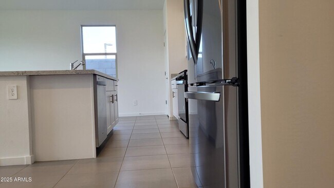 Building Photo - 15998 W Smoketree Dr